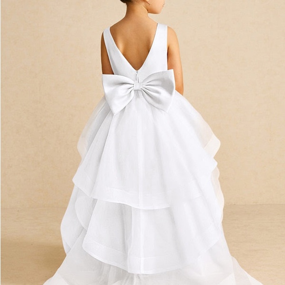 Elegant White Layered Dress with Bow